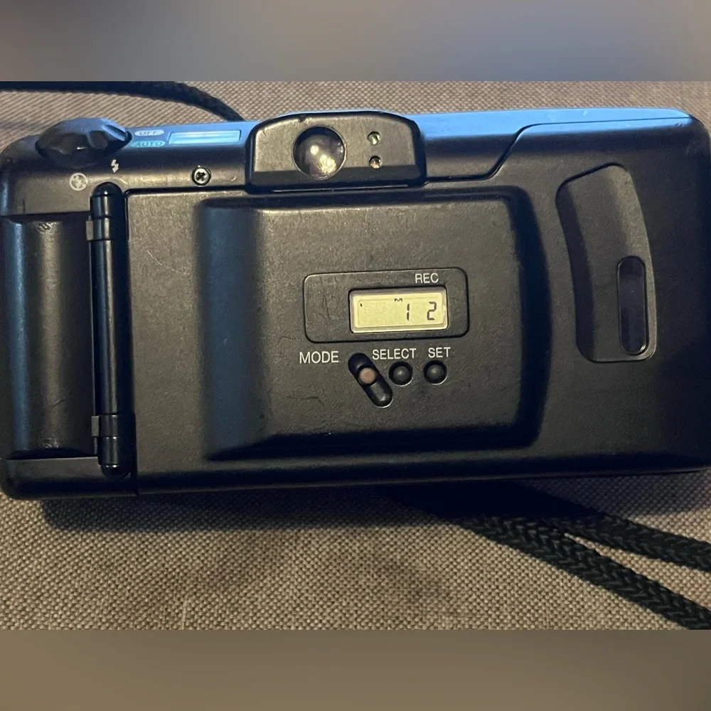 Canon Sure Shot 85mm Point and Shoot VINTAGE Camera - Picture 3 of 6